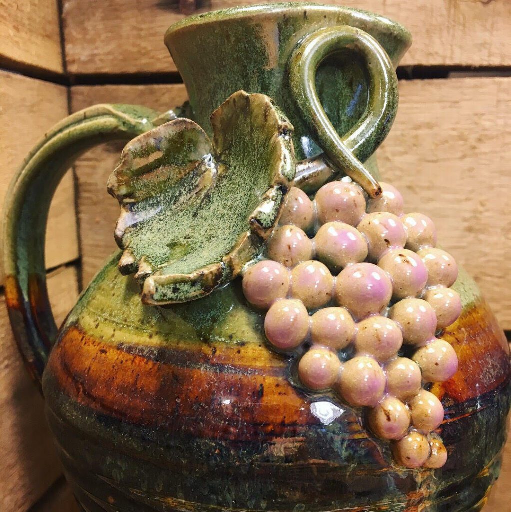four sisters ceramics vase