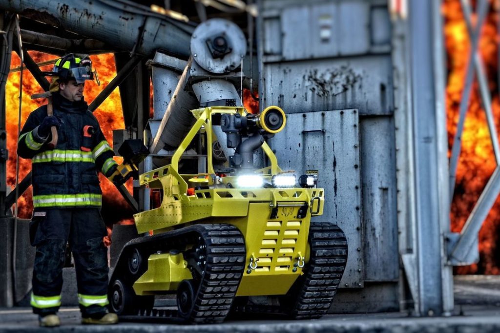 L.A. Rolls Out Bad-Ass Firefighting Robot That Can Push Cars Out of the Way  - Core77