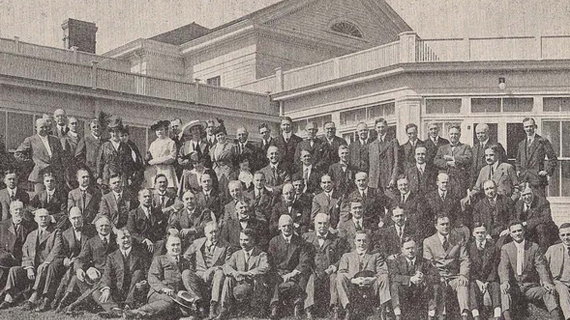 REALTOR® members at NAR's annual convention in March, 1916.m>