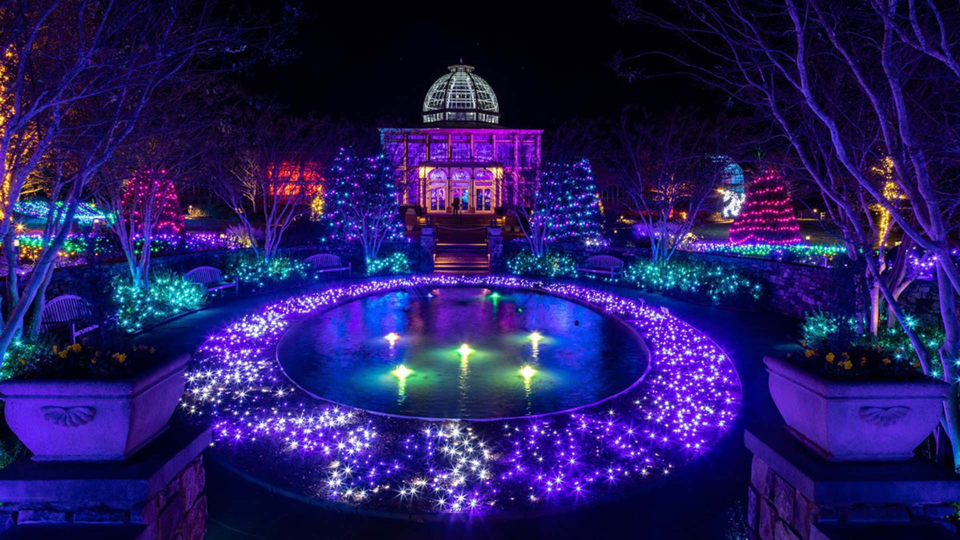 Lewis Ginter Botanical Garden during the 2022 holiday season