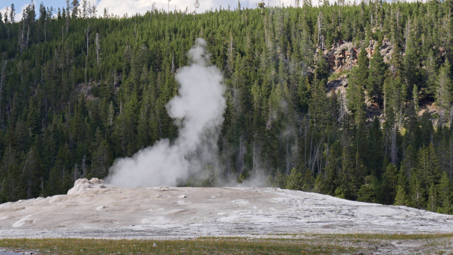 Yellowstone; Old Faithful