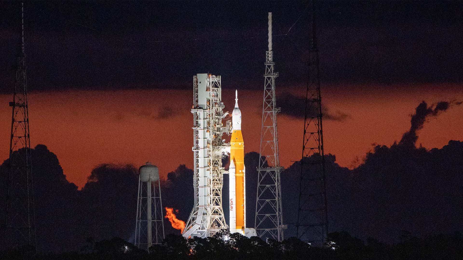 The Artemis 1 rocket on the launch pad on Aug. 29, 2022. (Image credit: NASA/Keegan Barber)