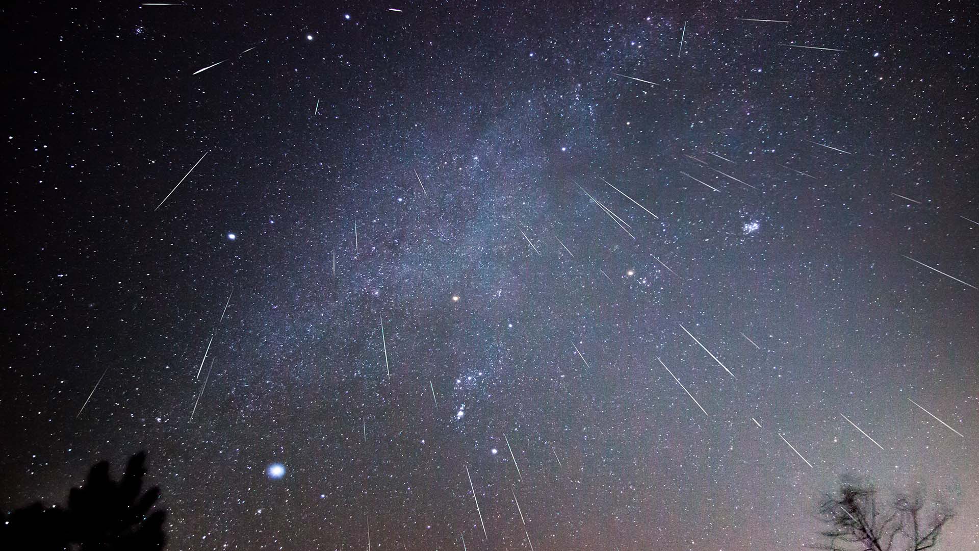 Geminid meteors shower a space event in fall 2022