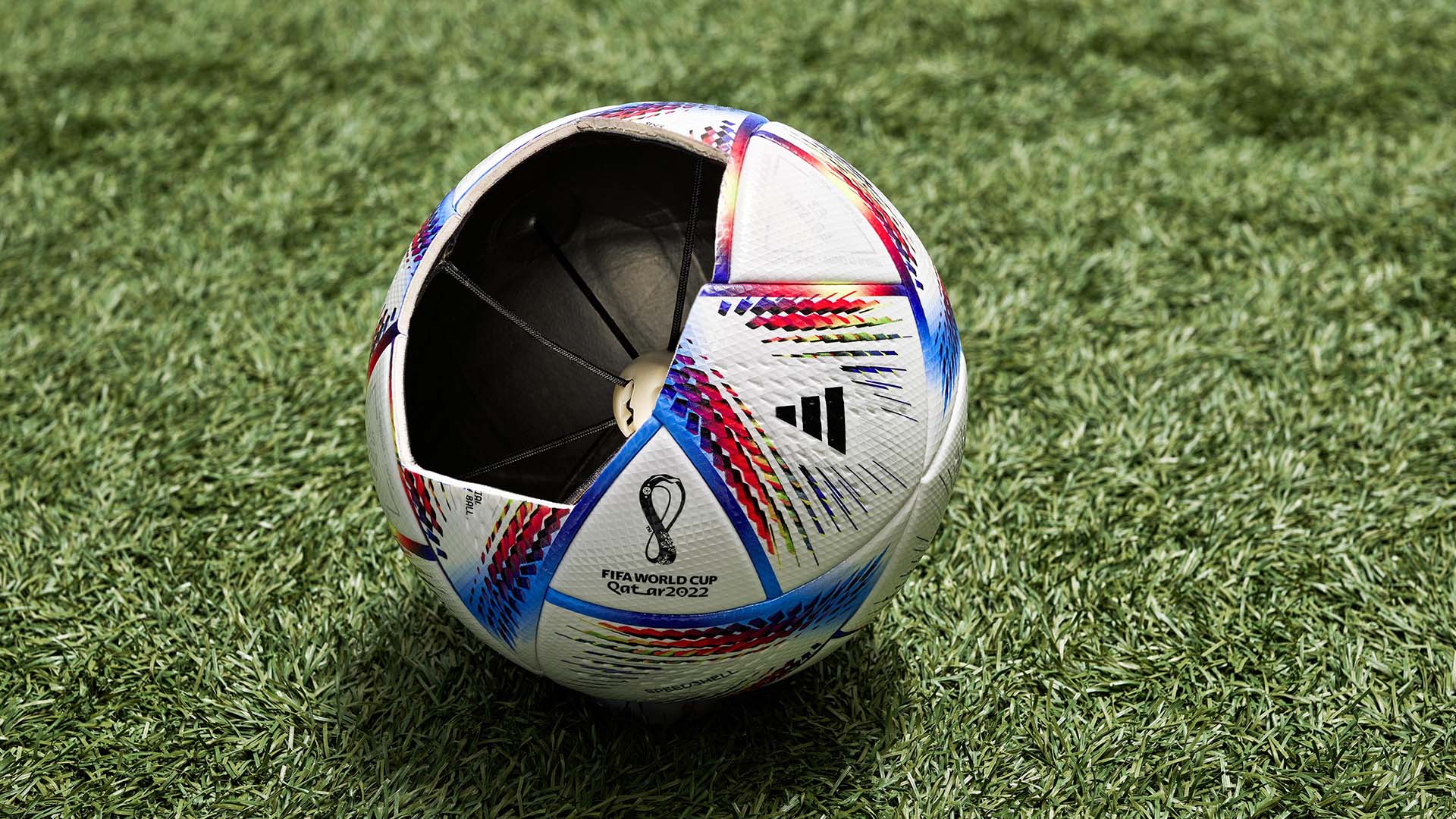 Ballon de match innovant Al Rihla pour la Coupe du Monde de la FIFA au Qatar