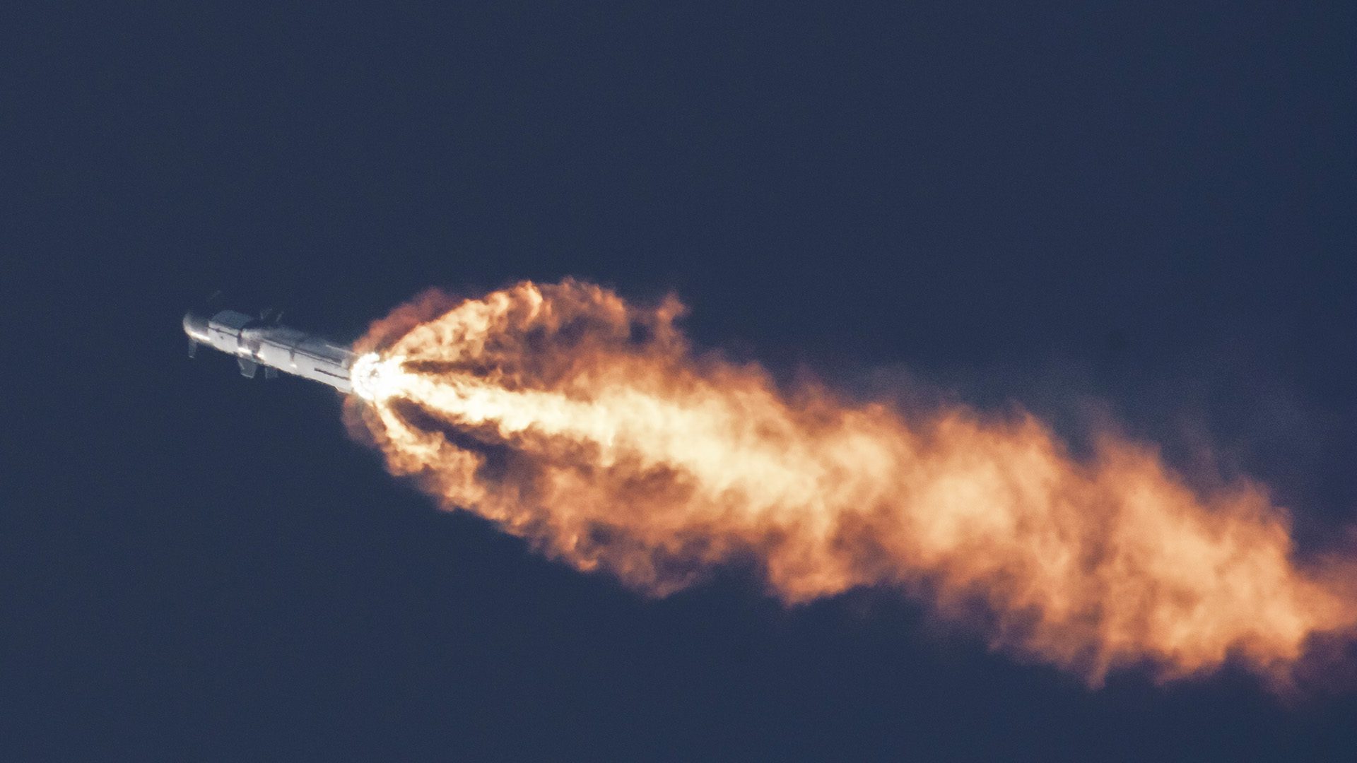 SpaceX’s Starship Rocket Lifts Off and Explodes