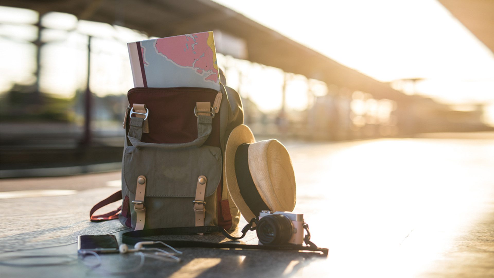 5 Essential Accessories for Summer Travel