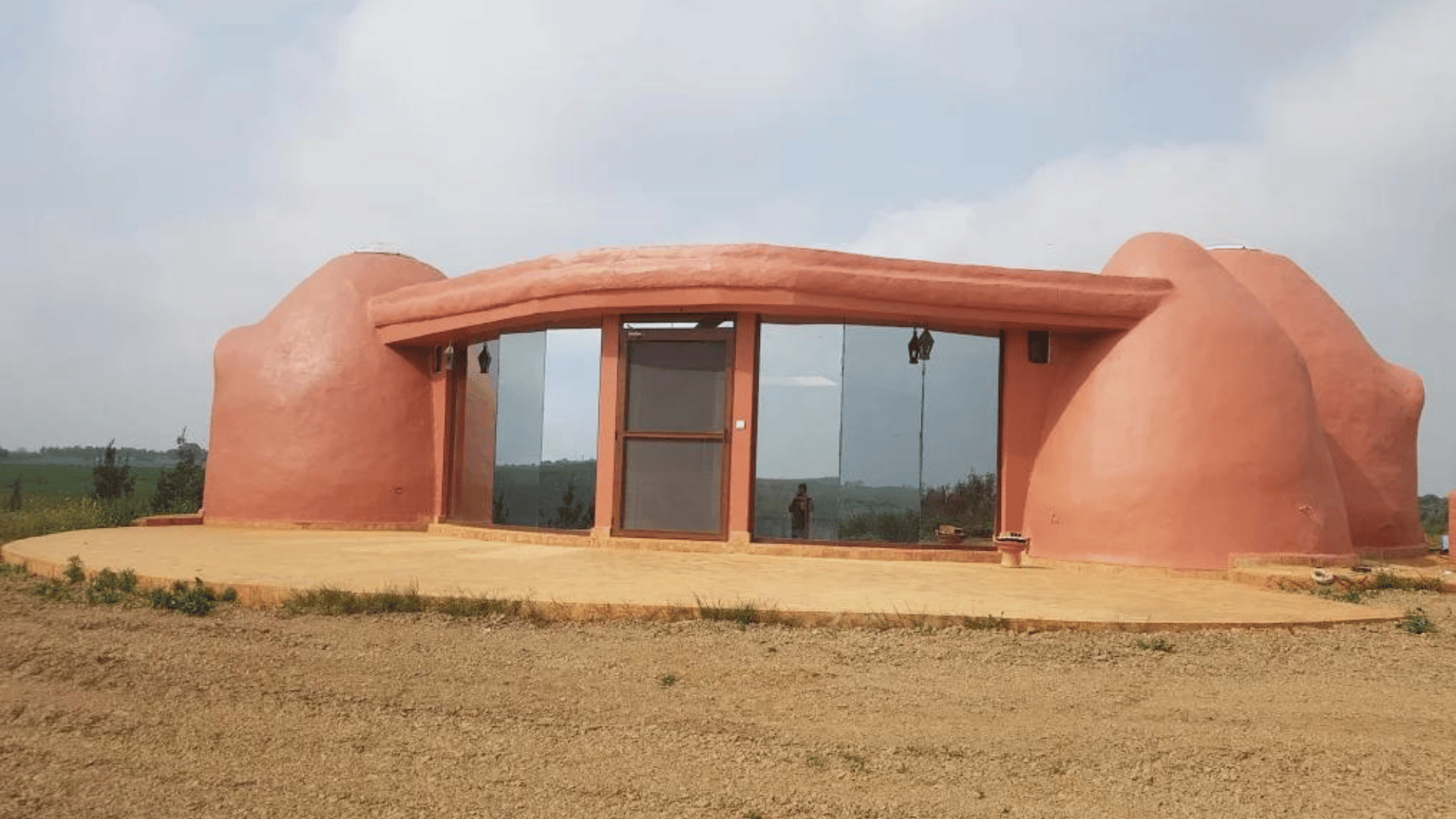 An Eco-dôme building in northern Morocco Eco-dôme Maroc