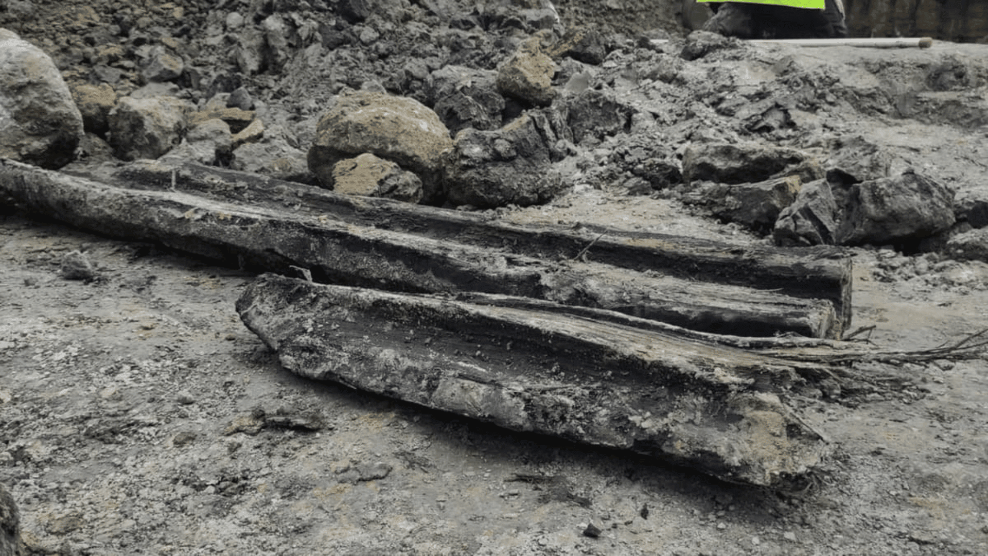 The find is unique as generally wood rots away when the groundwater level alternates between wet and dry. City of Leuven