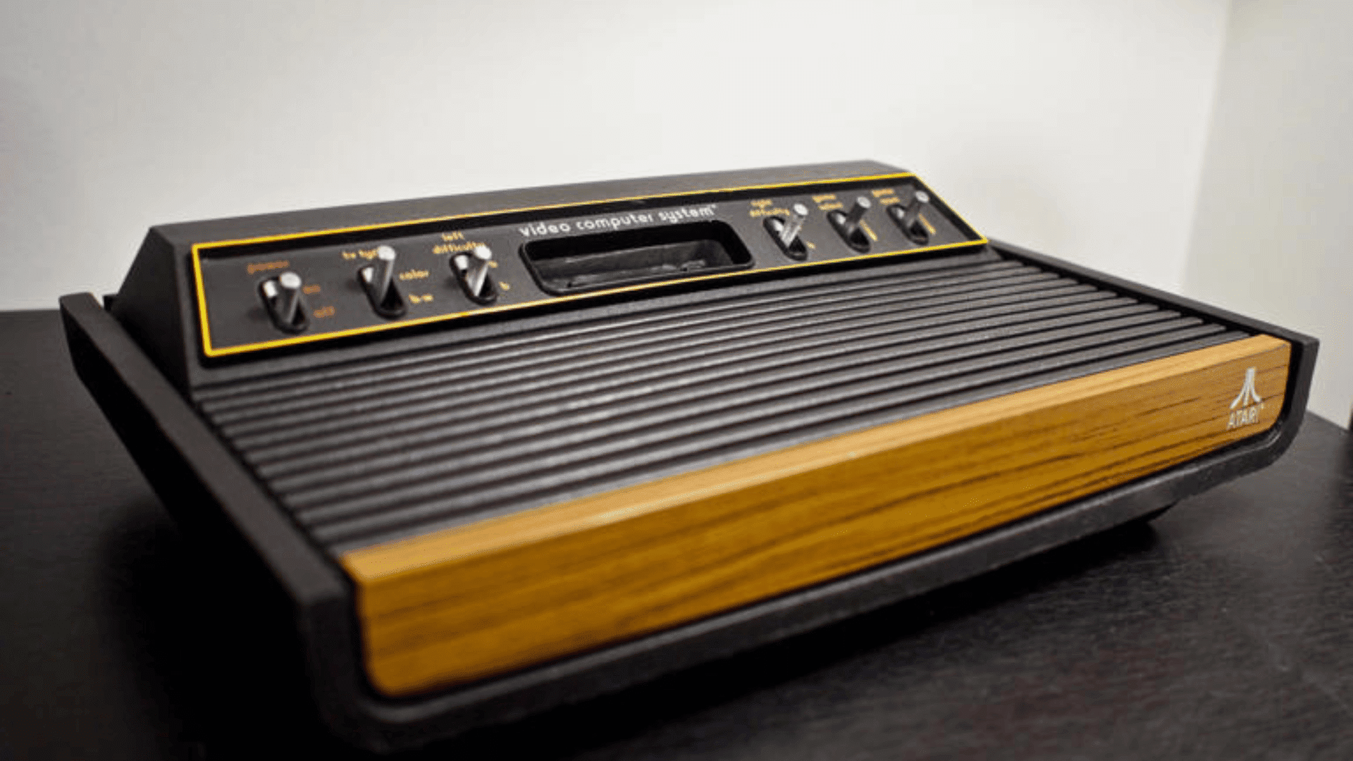Atari 2600; Photo: © Jamie Lendino