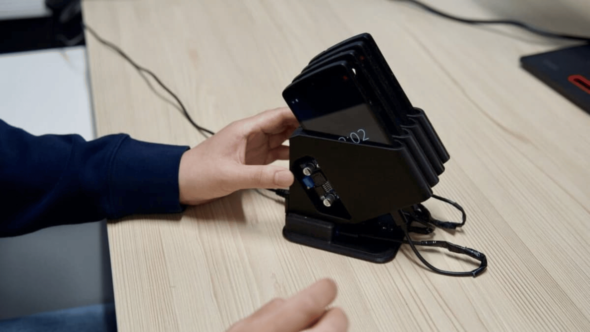 Working prototype of the smartphone data center; Photo: University of Tartu