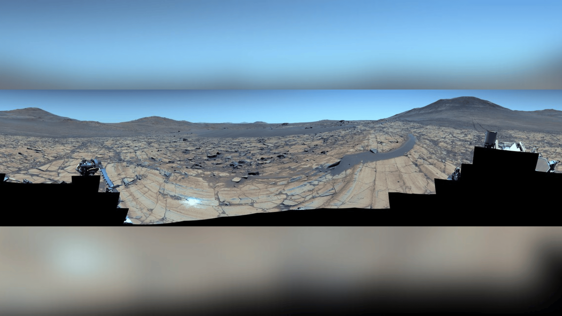 Mars panorama with adjusted colors; Photo: NASA:JPL-Caltech:ASU:MSSS