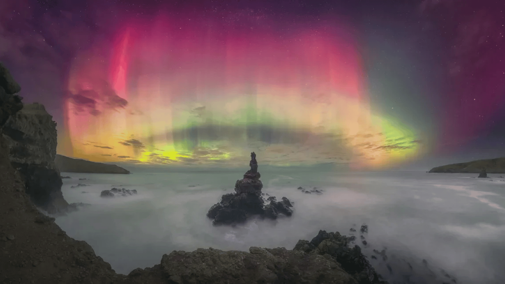 Crown of Light; Photo: © Kavan Chay Crown of Light; Photo: © Kavan Chay