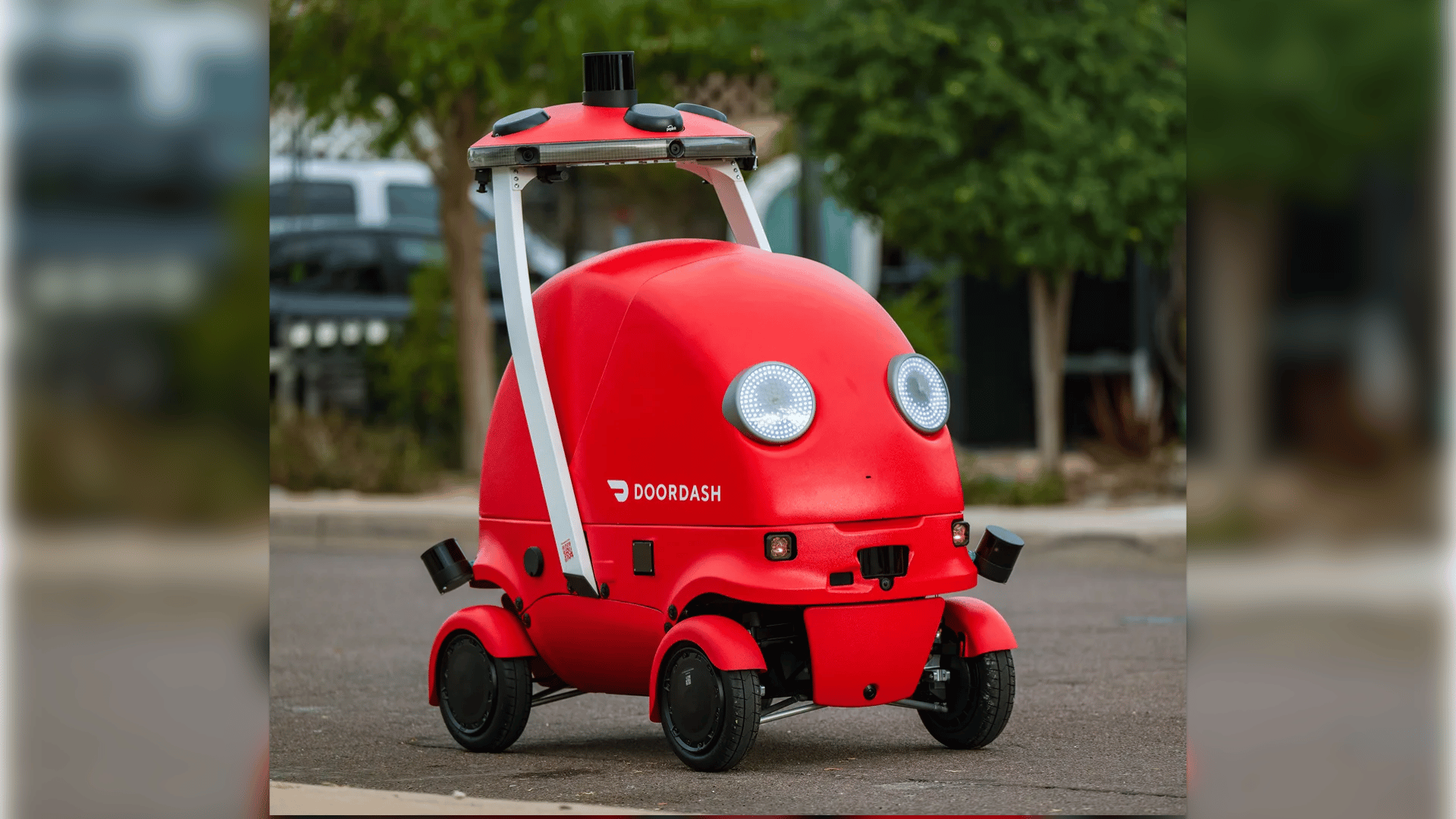 Dot delivery robot; Photo: DoorDash