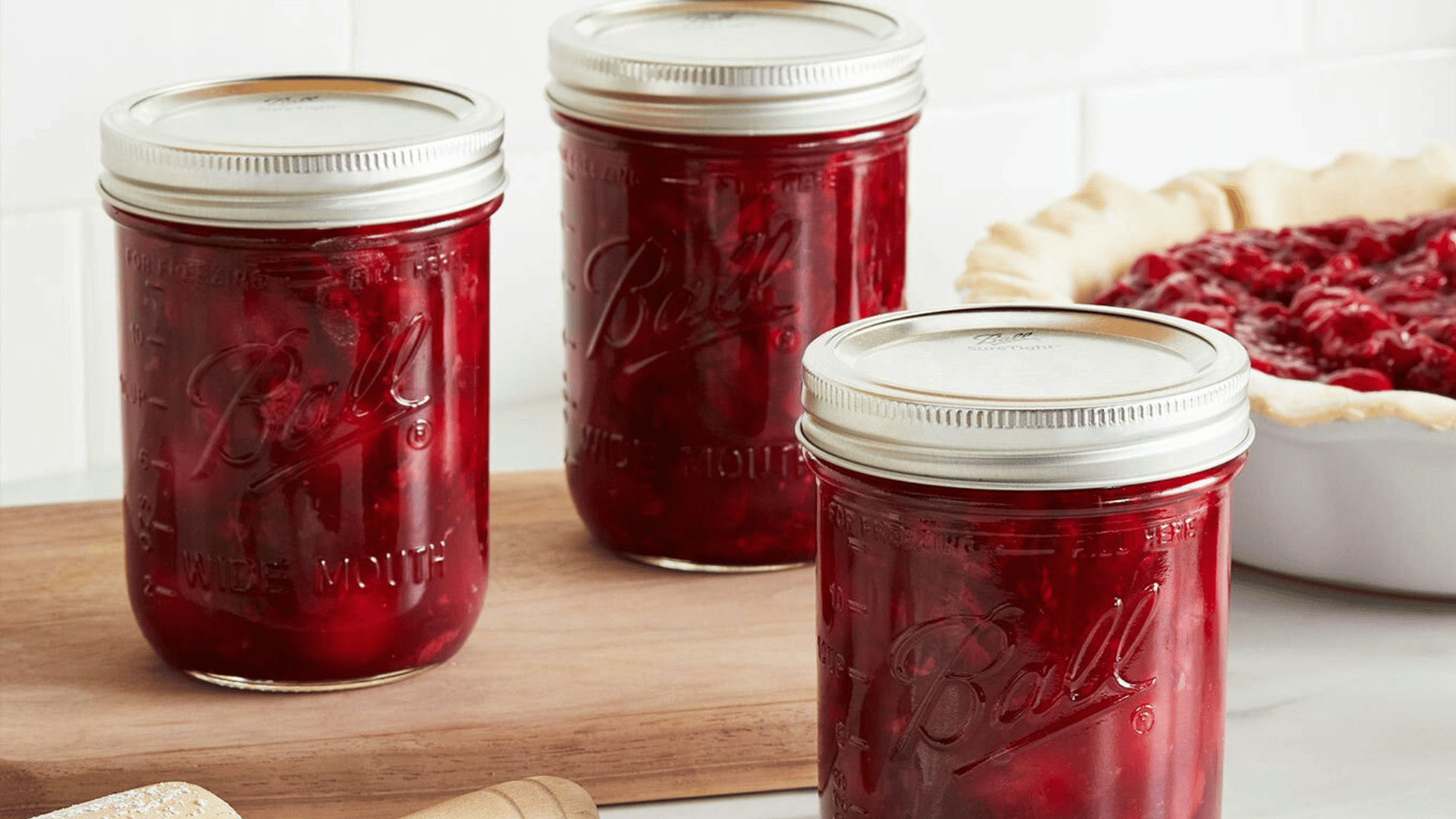 Mason jar with pie filling 