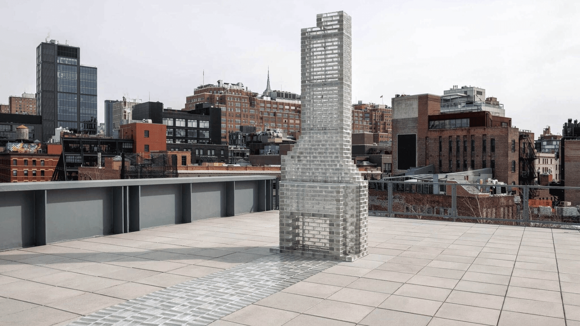 Monument, Kelly Akashi Monument, Kelly Akashi