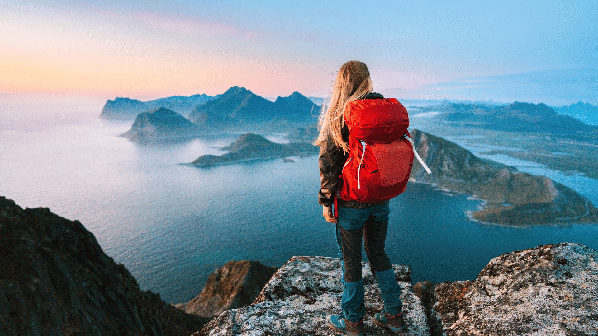 nature travel; Photo: everst:Shutterstock