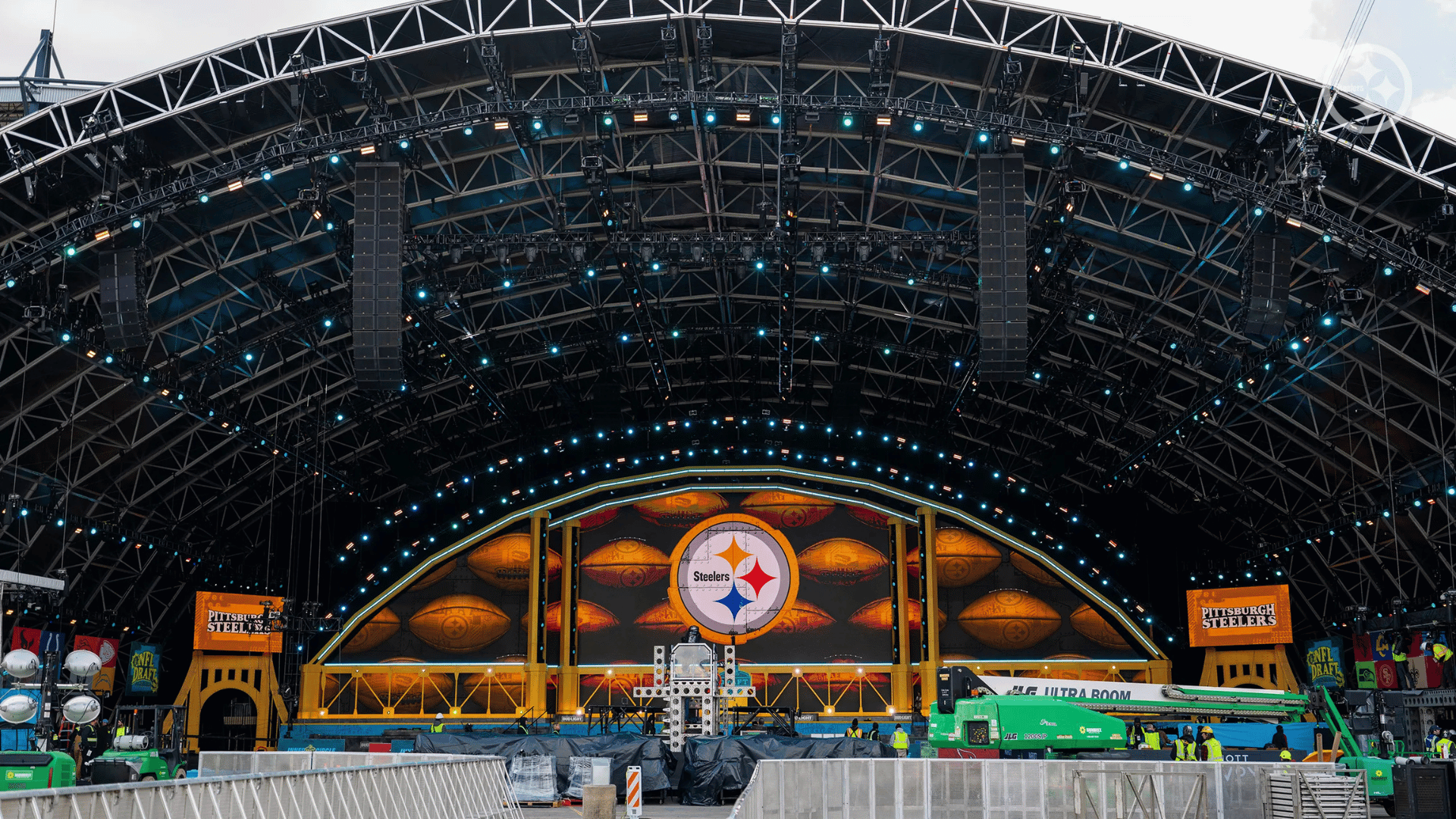 NFL draft art exhibits; Photo: Steelers