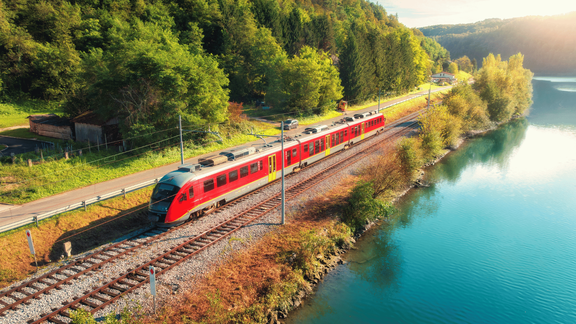 Train hopping; Photo: Denis Belitsky:Shutterstock