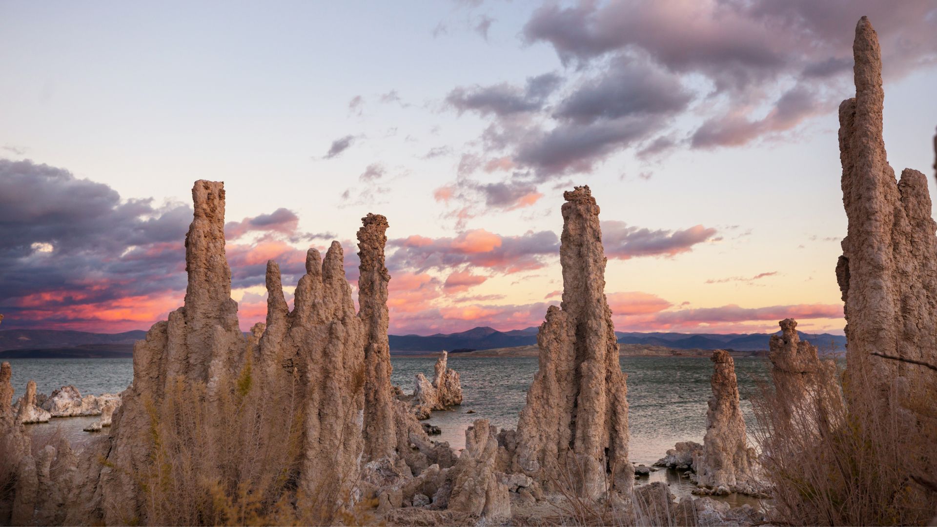 Mono Lake rock formations