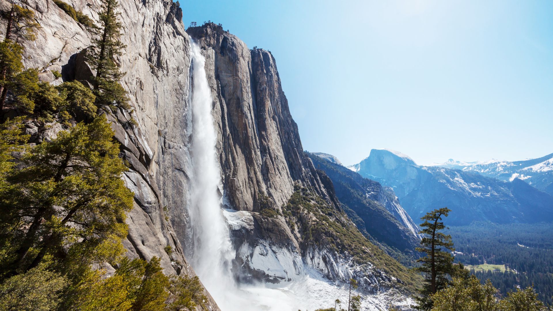 Yosemite waterfall